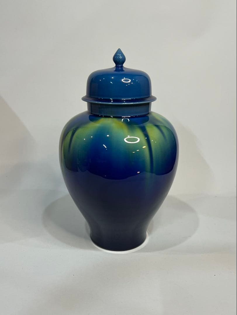 【人間国宝】三代 徳田八十吉 碧明燿彩 飾壺 沈香壺 31cm 台付