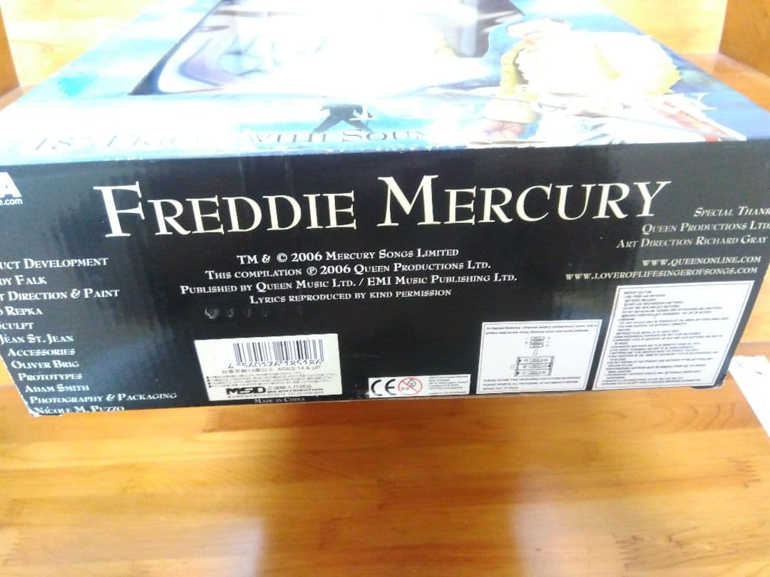 ●フレディー・マーキュリー NECA ネカ フィギュア 18インチ サウンド
