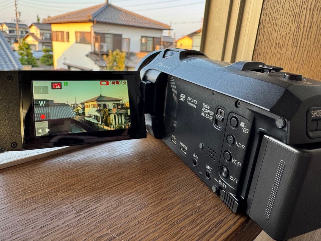 パナソニック　4Kビデオカメラ　HC-VX985M