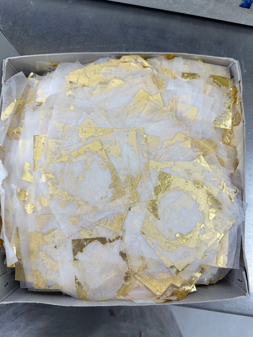 本金箔塊　2.4g 22.7k 金塵