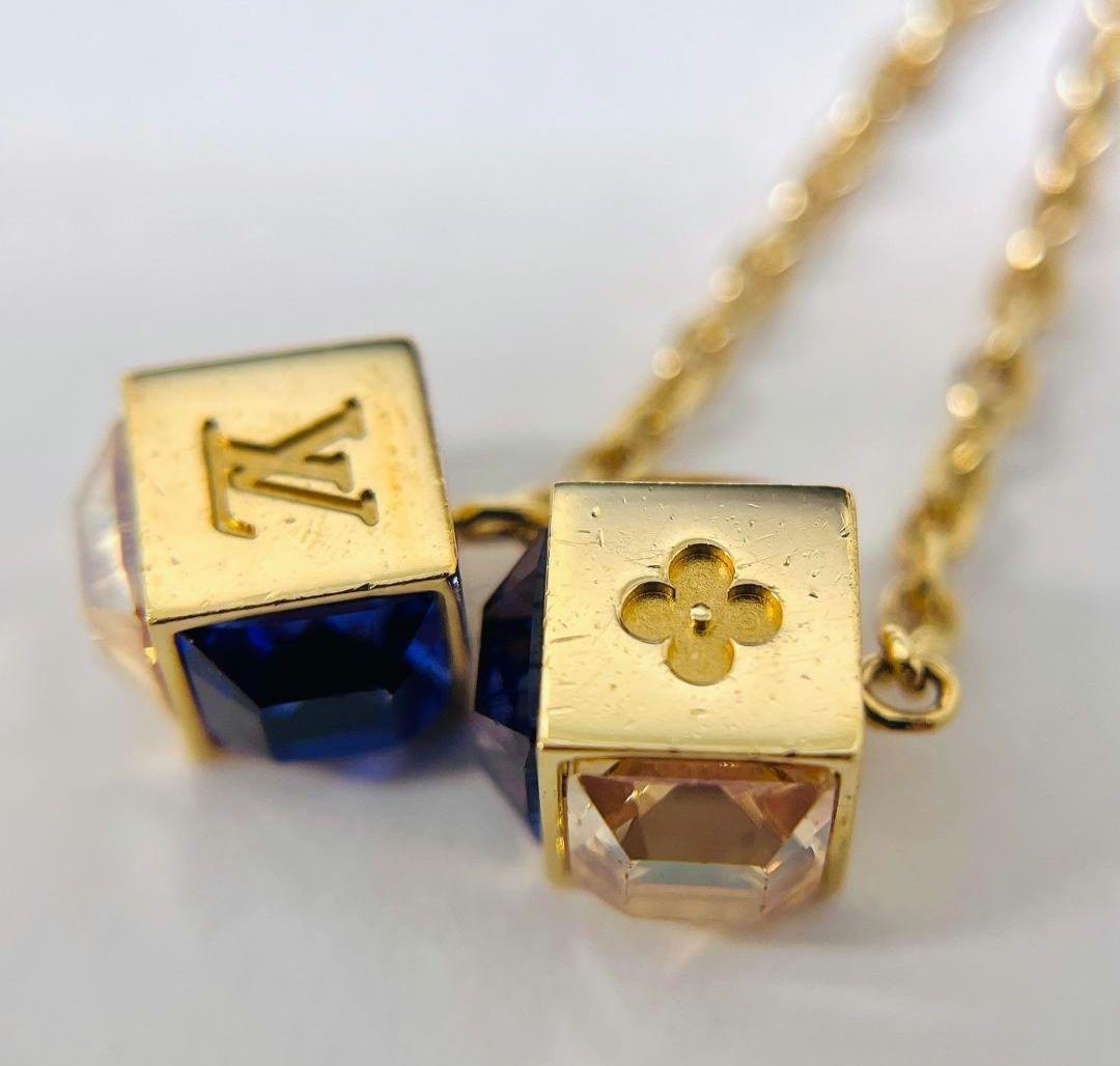 LOUIS VUITTON ブークルドレイユ バンダンピアス