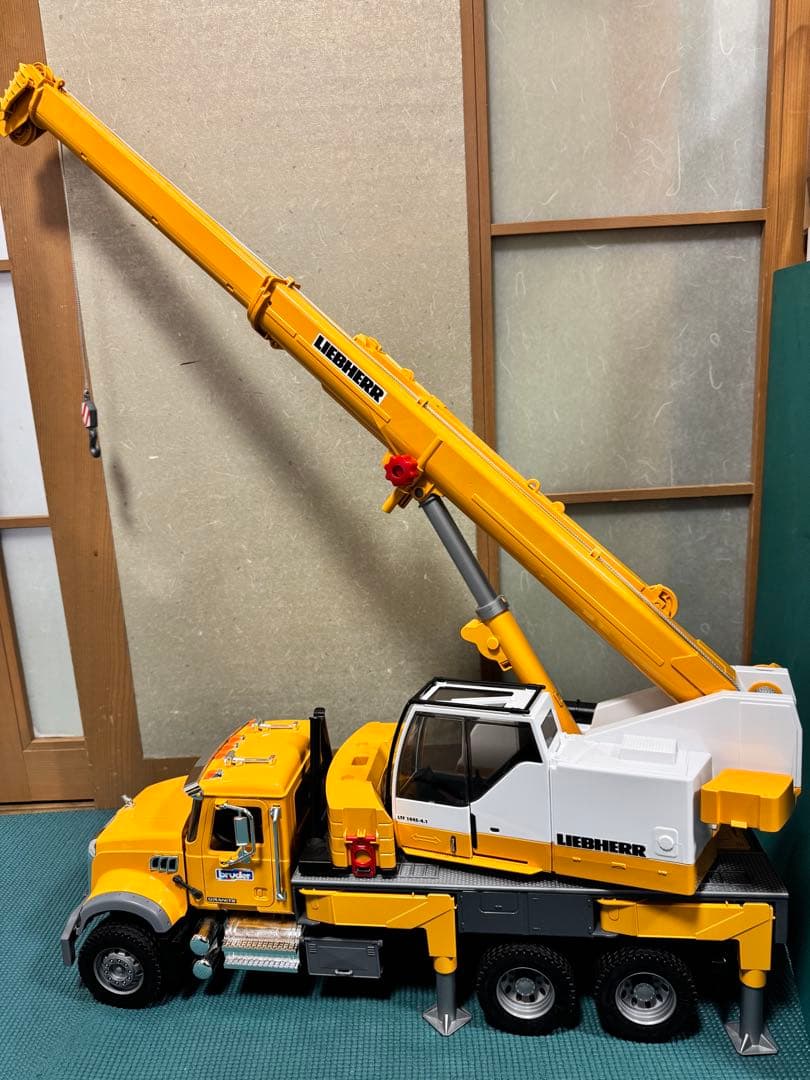 き*ん様 ブルーダー　MACK LHクレーン車