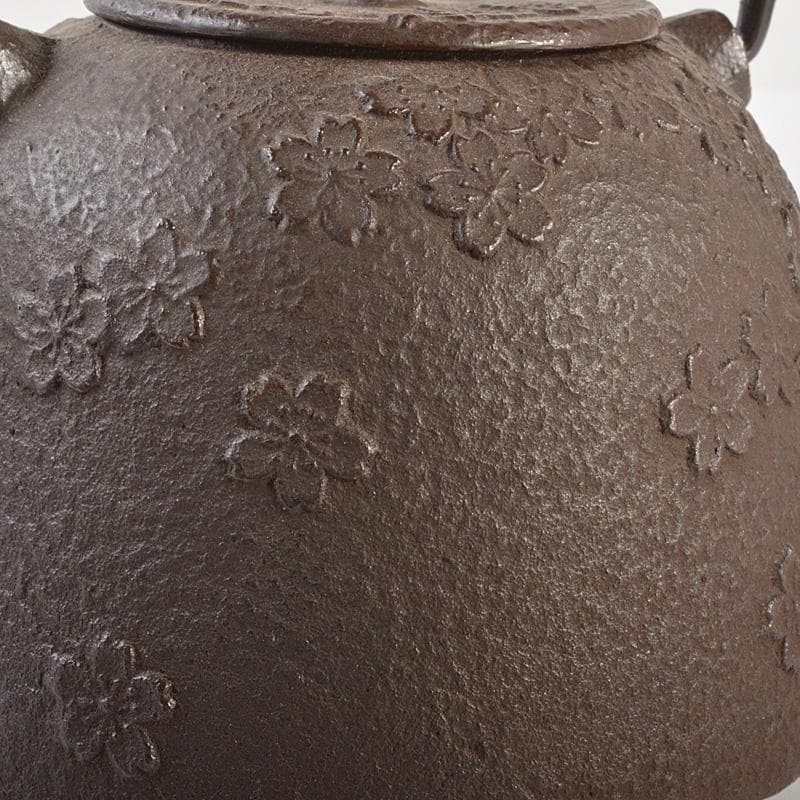 煎茶道具　南部鉄器　桜文　鉄瓶　鉄壷　D　R7155