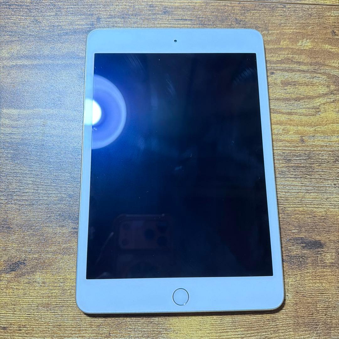 iPad mini 4 128GB シルバー