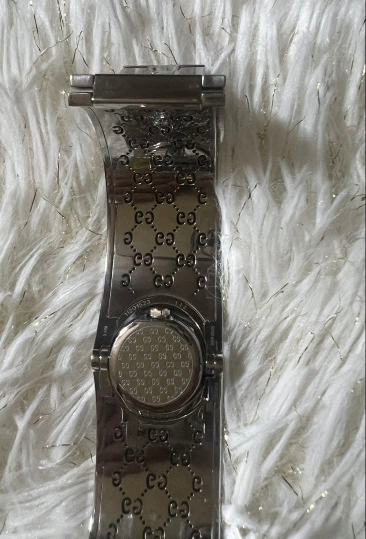 GUCCI バングル時計