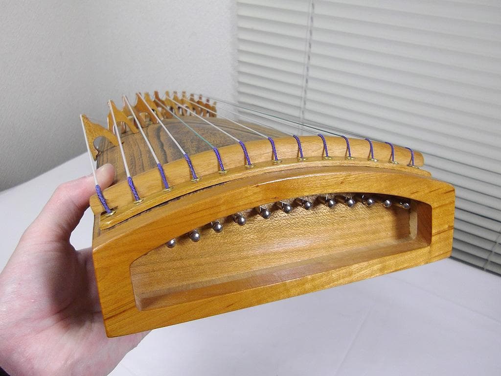 セミリオン M12 工房森の子　日本製 13弦 ミニ琴 短箏