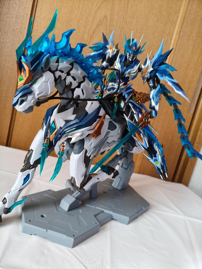 摩動核　天佑星 龍胆虎将 趙雲 玉蘭白龍駒付き MNP-XH05　素組み完成品