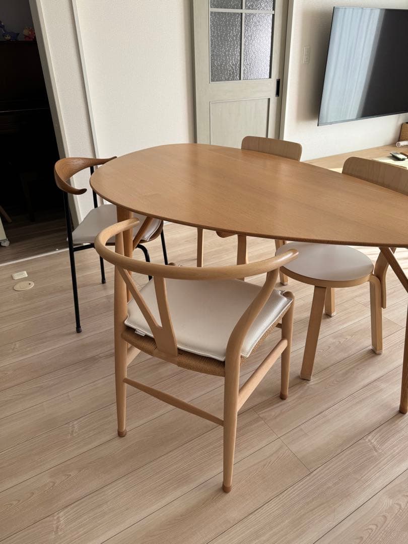 アクタスダイニングテーブル　クラウム