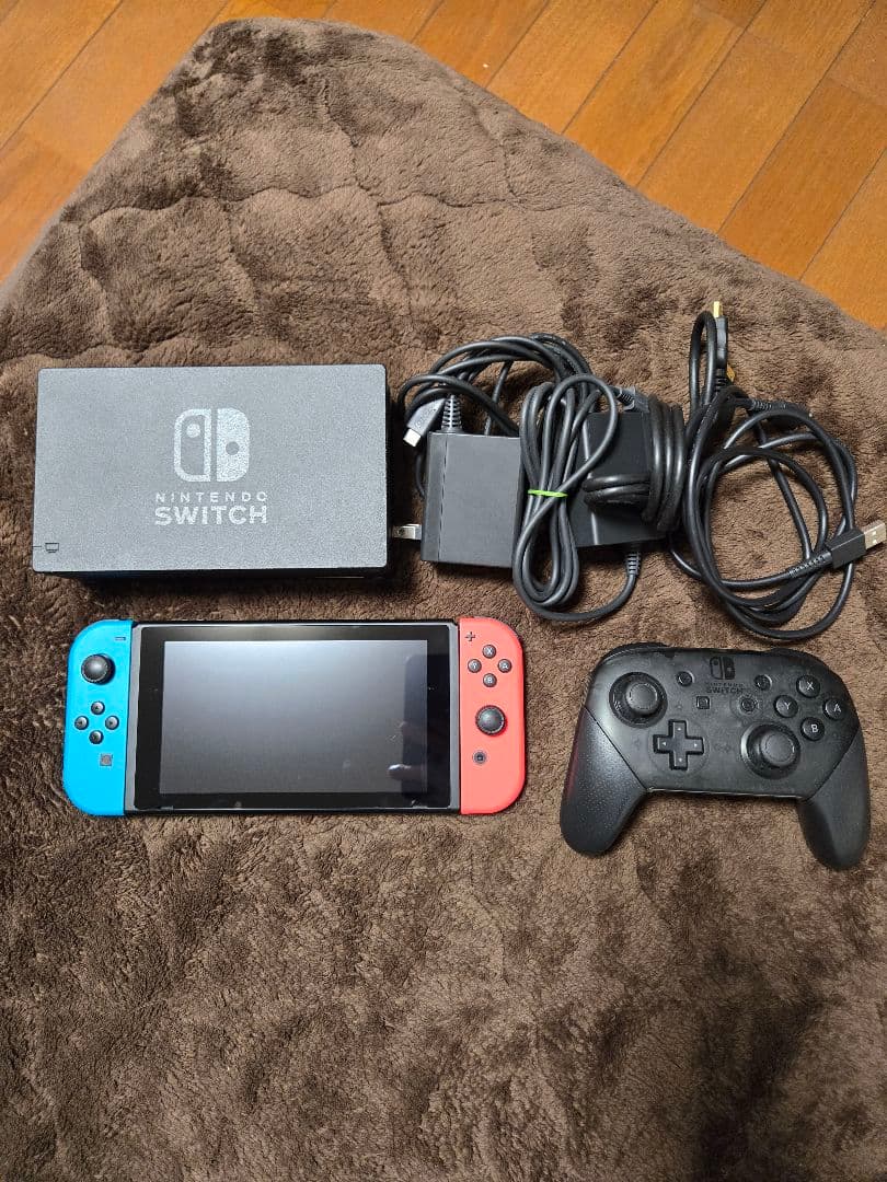 Nintendo Switch本体 + プロコン