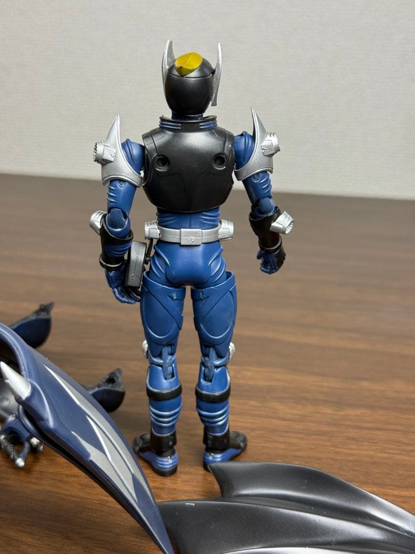 S.H.Figuarts 仮面ライダー ダークウィング
