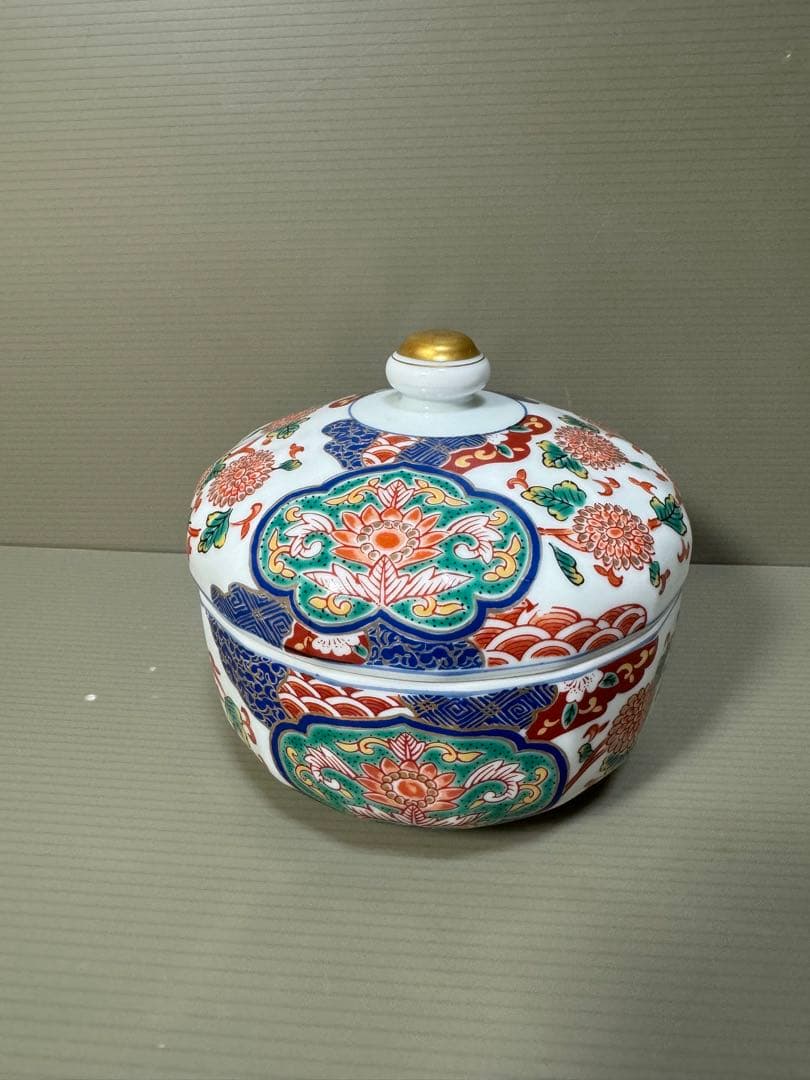 2258 有田焼　彌右衛門窯  古伊万里　金彩蓋物　2客