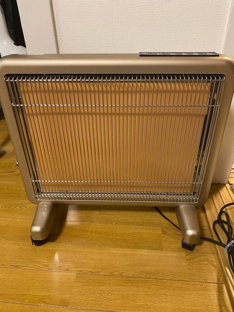 美品　サンルミエ 遠赤外線暖房機 E800L-TM タイマー付き