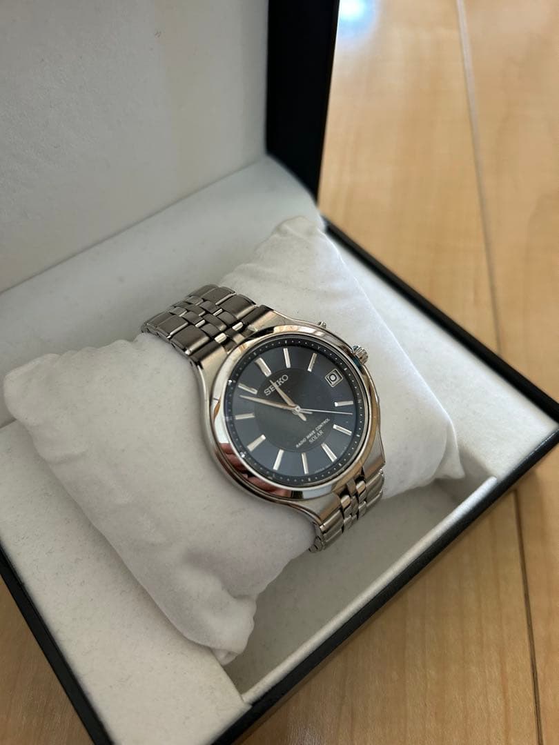 セイコー ドルチェ SADZ041 チタン 電波 ソーラー 定価130,000円