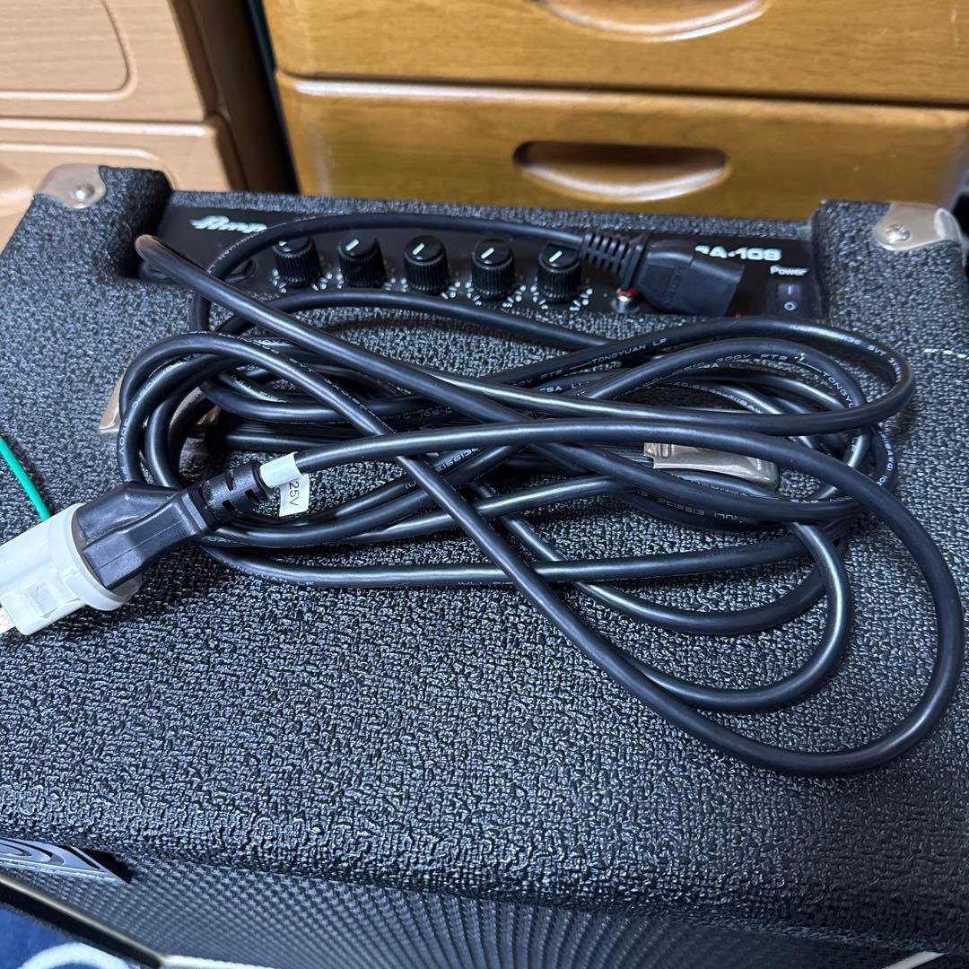 ベース Ampeg BA-108