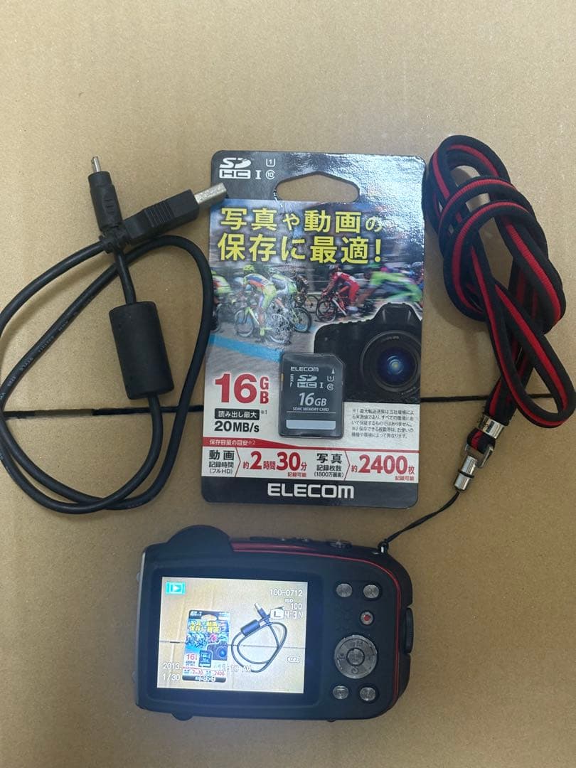 デジカメ　富士フイルム　FinePix XP60