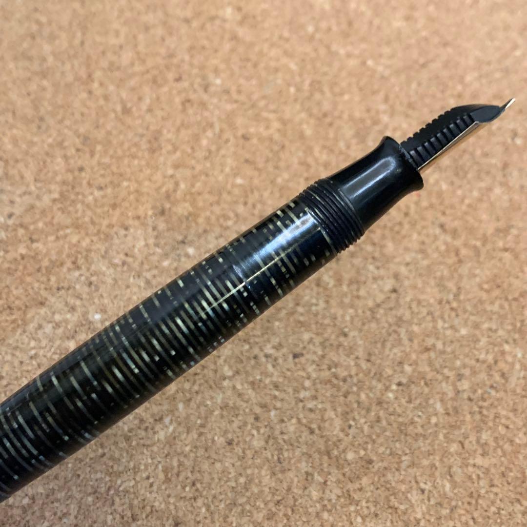 尻*読様 【吸引筆記可能】パーカー　バキュマティック 万年筆 シルバーパール　1