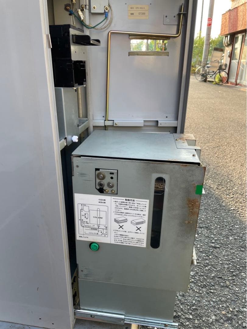 動確済み GLORY グローリー 高額紙幣両替機 ERD-20Q-E 新紙幣対応