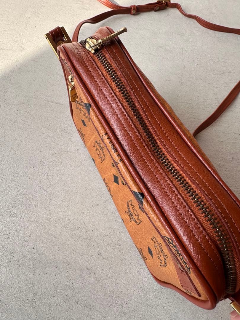 【美品】MCM ヴィセトス クロスボディ カメラバッグ ショルダー バッグ