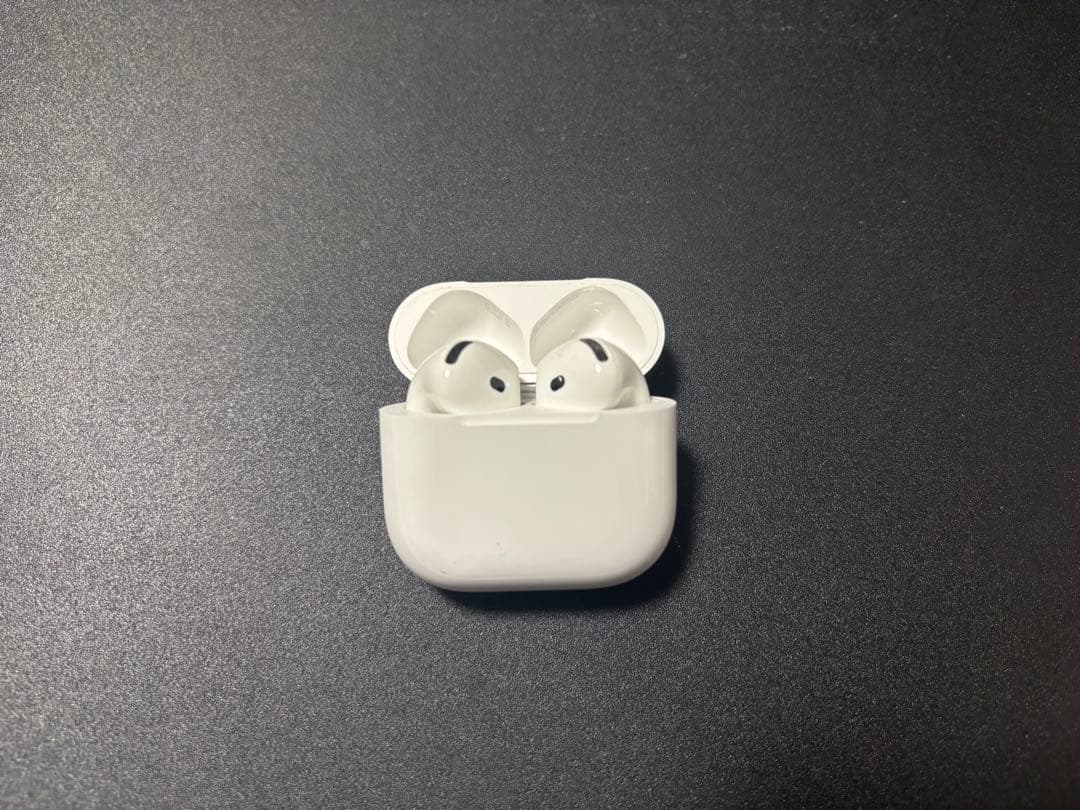 Apple AirPods 4 本体