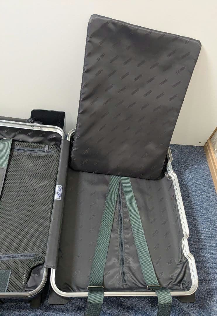 リモワ リンボ 32L 2輪 マットブラック 機内持込 TSA