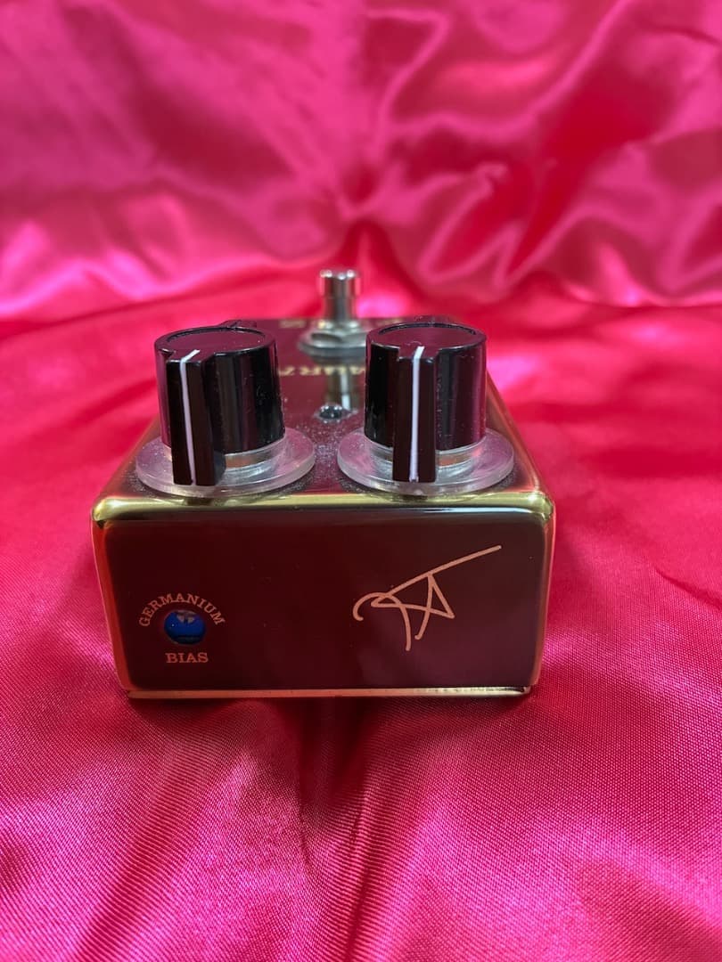 （美品：元箱付き）VEMURAM myriad FUZZ ギターエフェクター