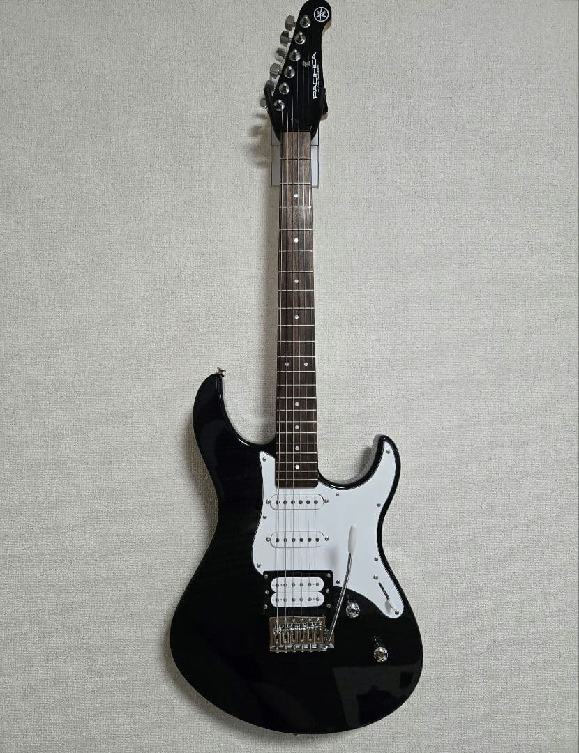[美品]YAMAHA Pacifica212VFM ストラップ チューナー付き