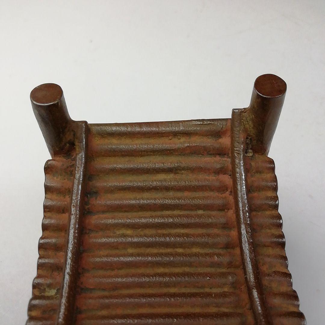 Ｔ６８２　蓋置　『橋　鋳銅蓋置』『伊波慶州』　共箱　茶道具