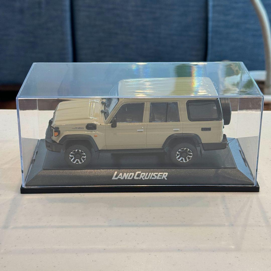 トヨタ ランドクルーザー70 ミニカー ディーラー特注品 (箱なし) おまけ付き