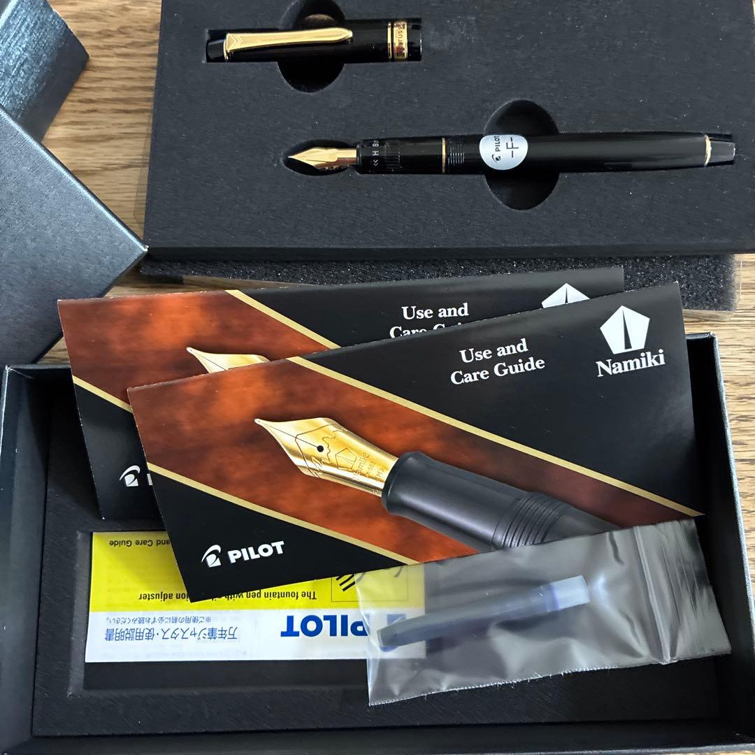 PILOT Justus 万年筆 Fペン先 ブラック