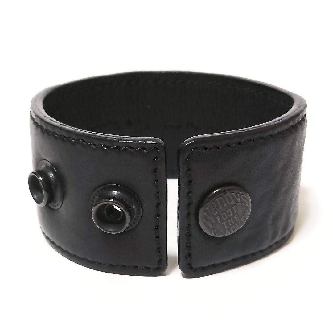 新品◆WENDY'S & フットザコーチャー イギリス製 スタッズリストバンド