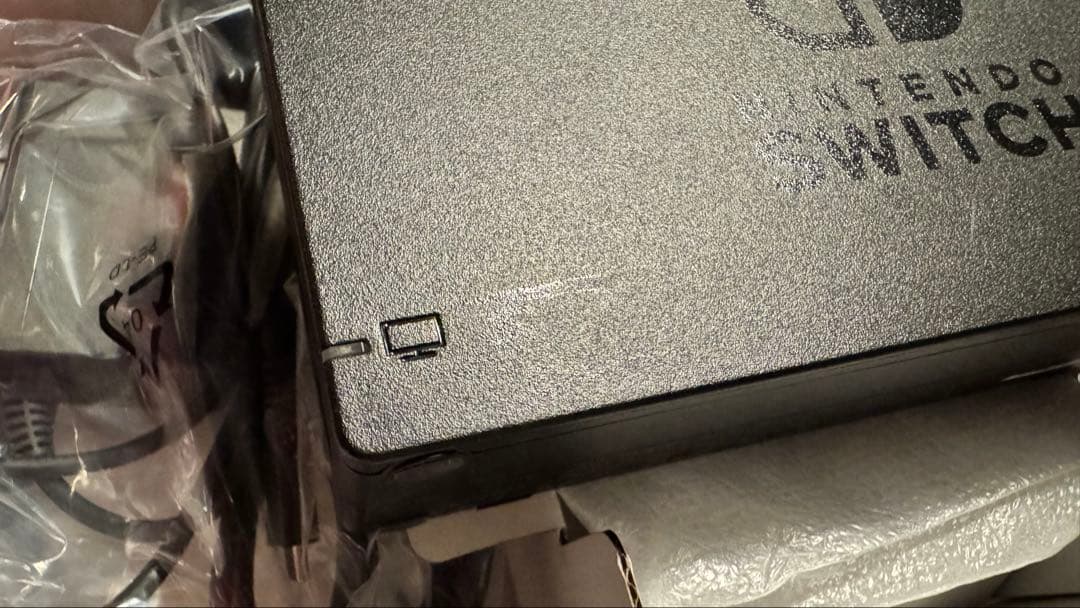 Nintendo Switch 本体（純正プロコン・ポーチ付き）