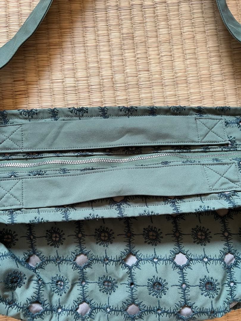 ミナペルホネン　anemone 花柄 グリーン　ショルダーバッグ