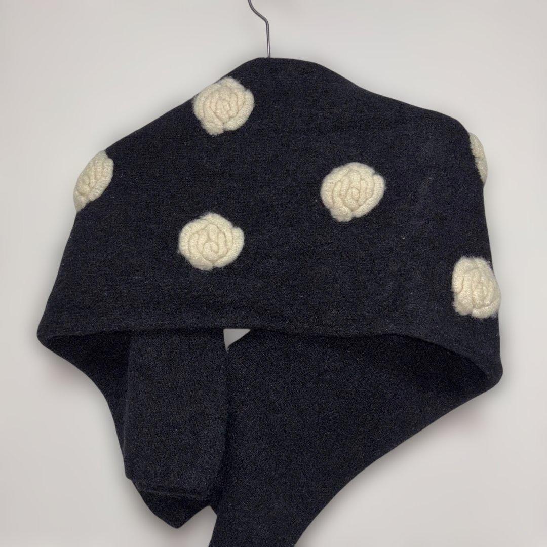 CHANEL マフラー　カメリア