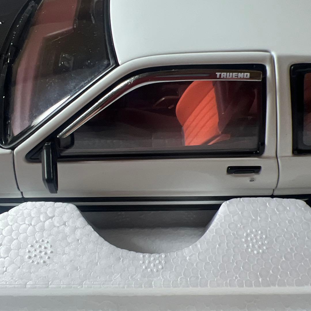 【開封美品】1/18 スプリンタートレノ AE86 頭文字D【オートアート】