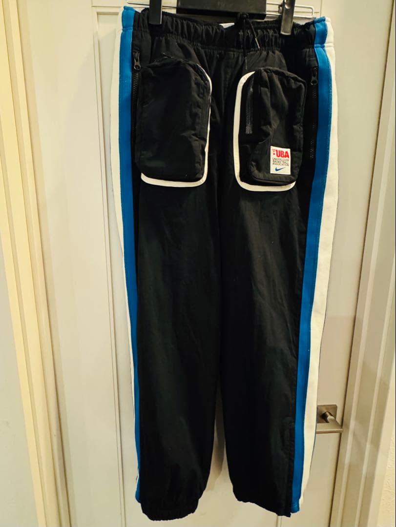 藤井風さん愛用　パンツNIKE×Undercover 着用