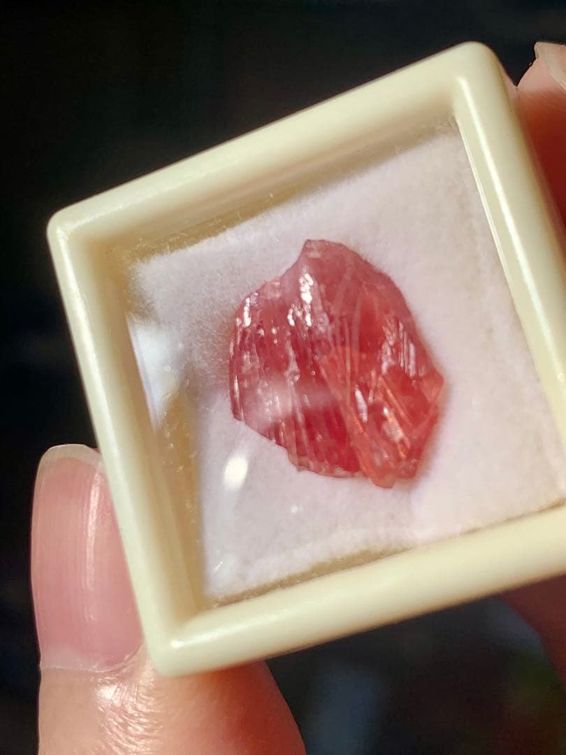 国産鉱物　ロードクロサイト北海道 稲倉石鉱山 菱マンガン鉱　インカローズ　翡翠