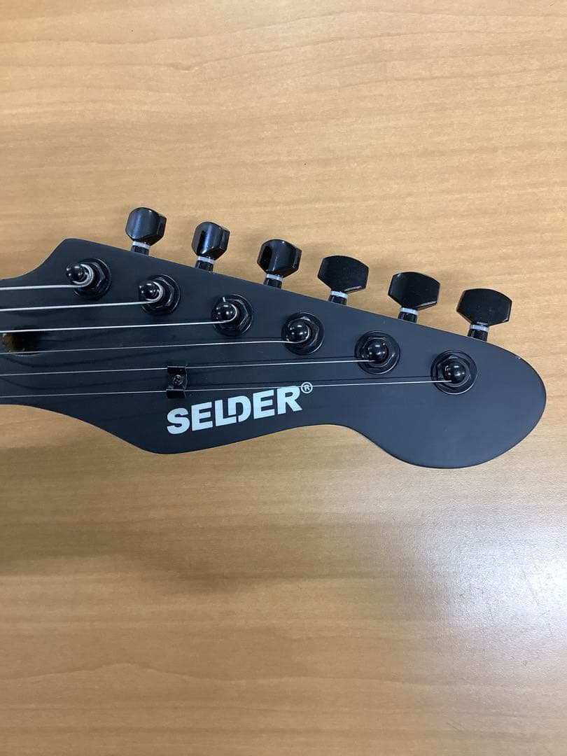【大人気！】漆黒のエレキギター SELDER セルダー ストラトキャスター