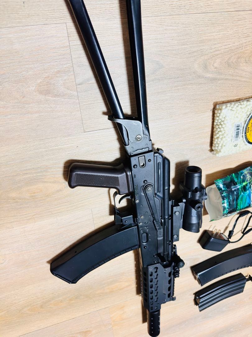 次世代電動ガン AK74U 東京マルイ　バッテリー、サイレンサー、スコープ付き