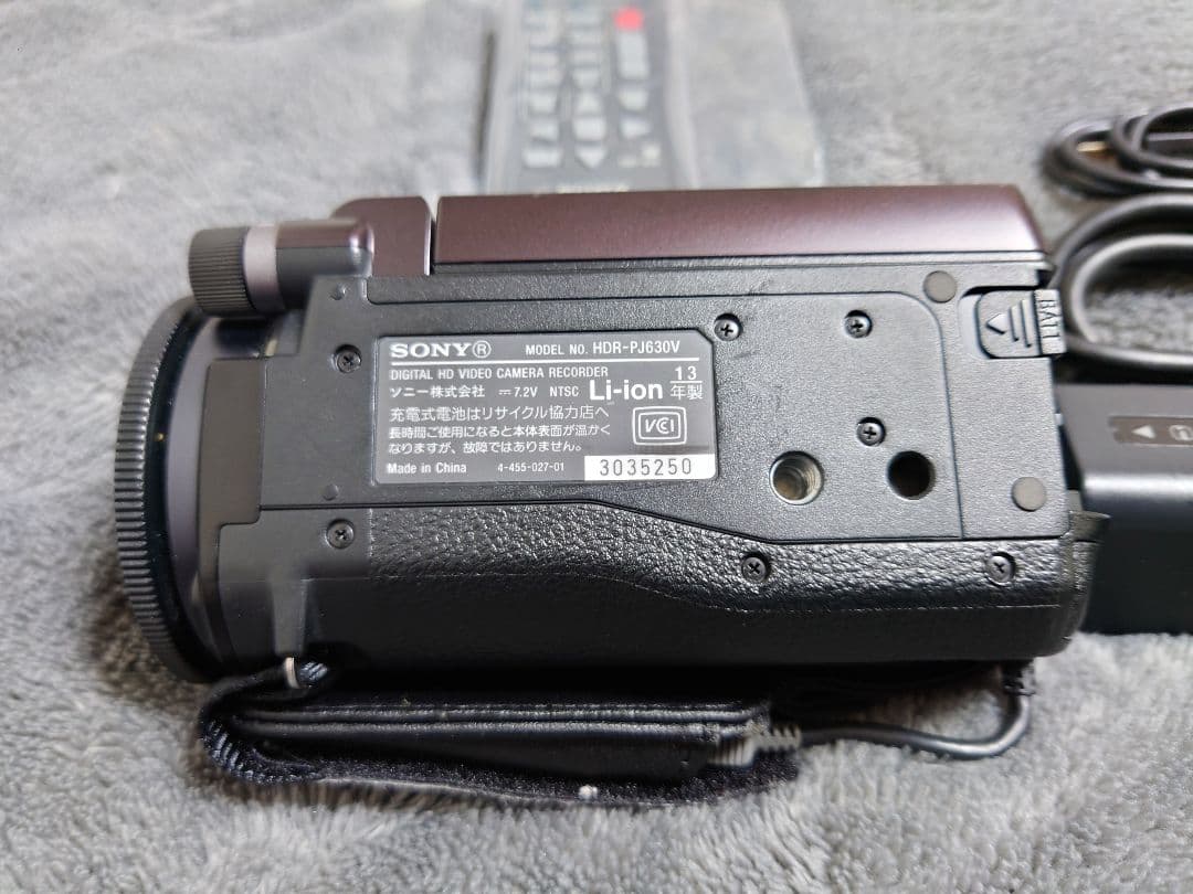 SONY HDR-PJ630 ビデオカメラ 本体、追加バッテリー、リモコン付