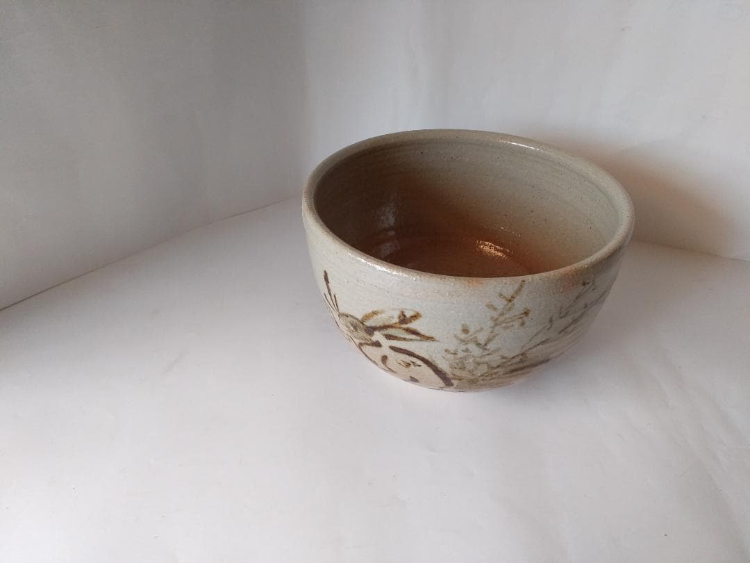 絵唐津 鳥獣戯画 茶碗 茶道具 唐津 抹茶碗 新品 未使用 です。