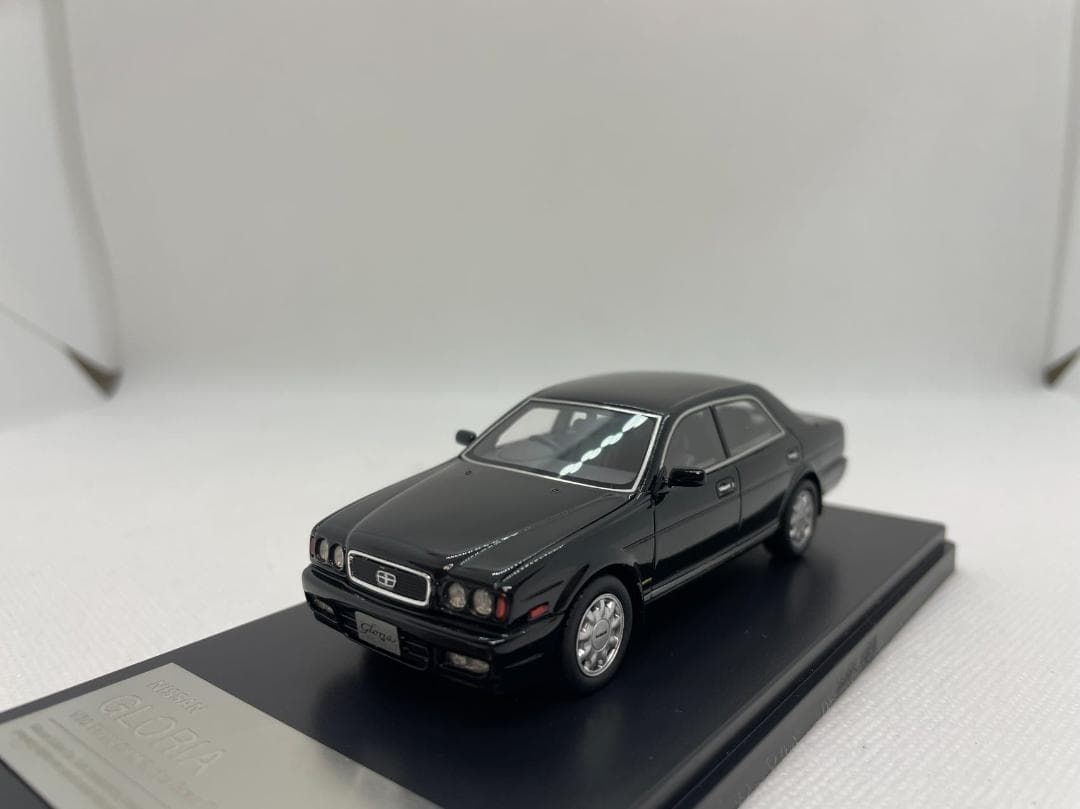 402-603 Hi-Story 1/43 日産 GLORIA V30