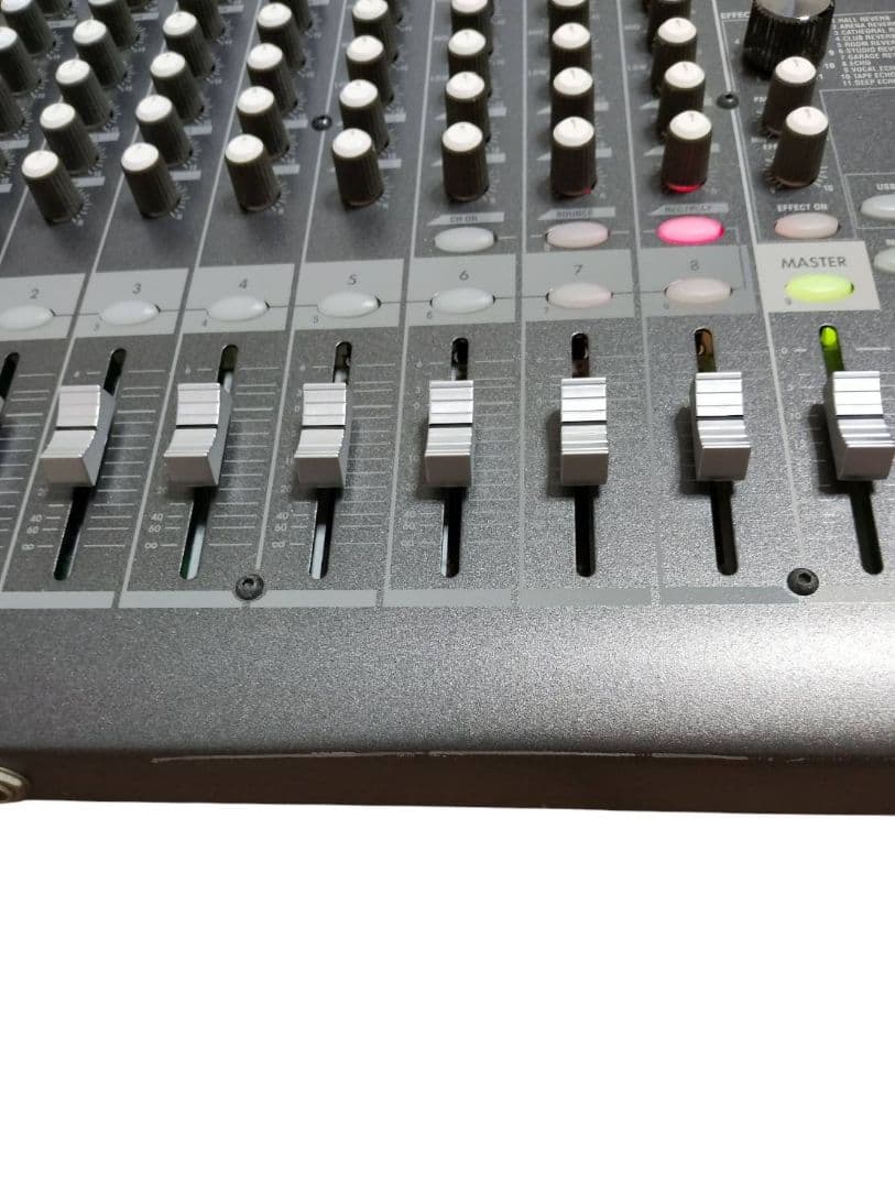 KORG コルグ D888 80GBHD 8トラックMTR