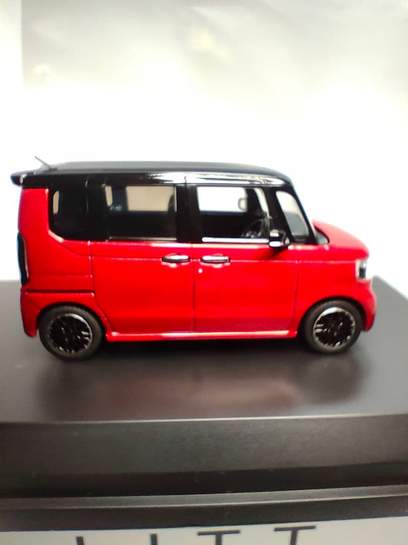 ⭕️新品貴重❗新型N-BOXCustomカラーサンプルミニカー1/43 (^^)