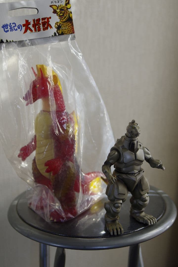 マルサン　チタノザウルス　クリヤー　未開封　おまけのメカゴジラ