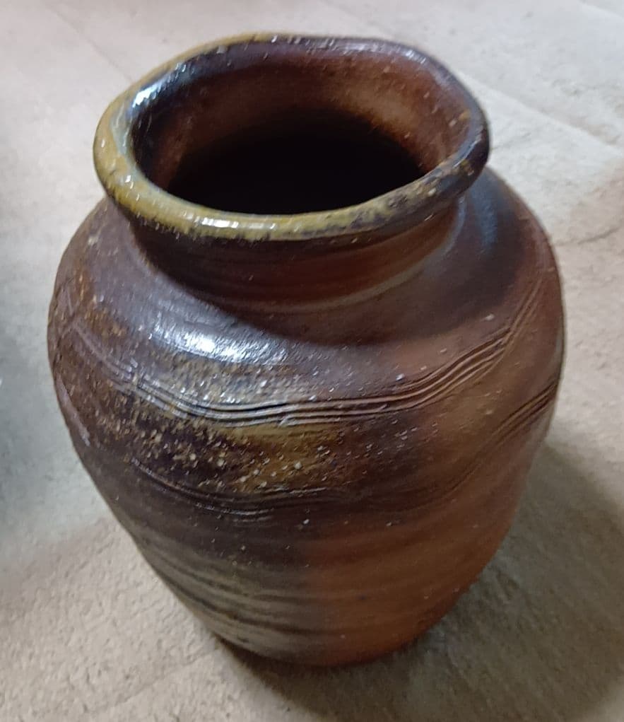 骨董品　備前焼　備前壺　松本勝哉　共箱付き　極美品‼️