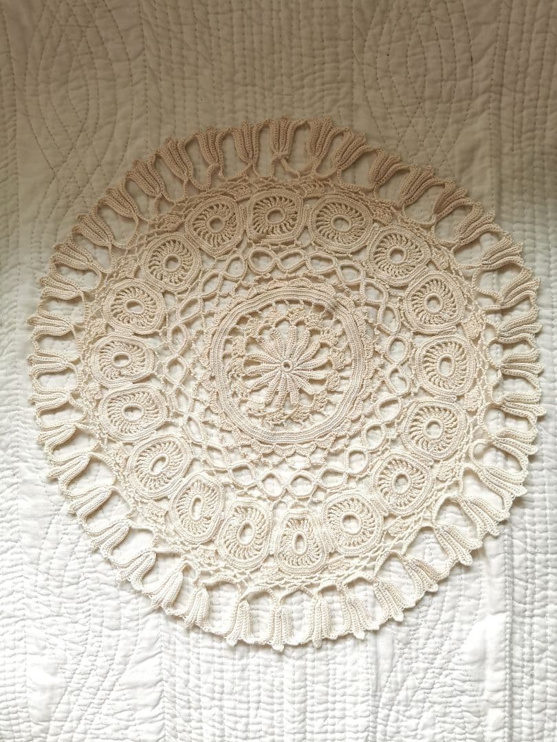 アンティークふっくらクロシェレース編 鈴蘭/百合/蛍袋 エーデルワイス ドイリー