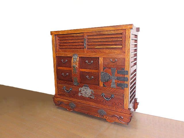 【在銘 七屋太郎刀】欅無垢材 車箪笥 鍵付き 玉杢・虎杢 時代箪笥 高級総欅