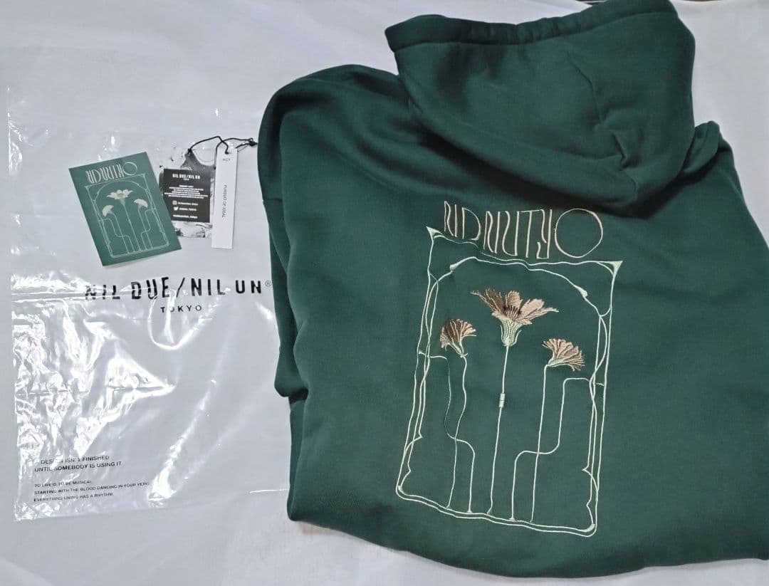 NIL DUE / NIL UN TOKYO フーディ the GazettE