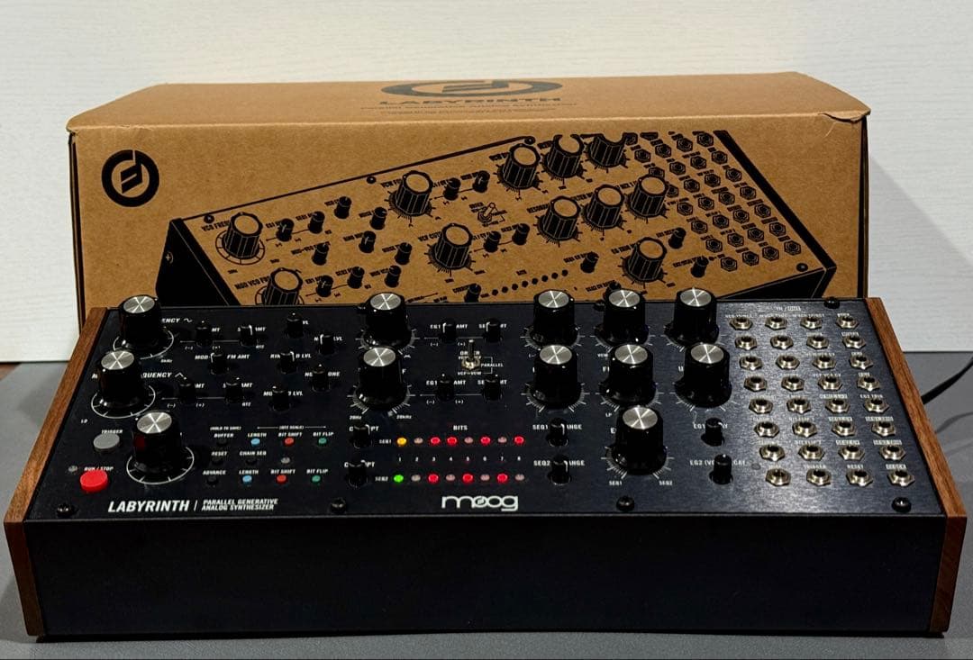 moog labyrinth シンセサイザー アナログ moog セミモジュラー