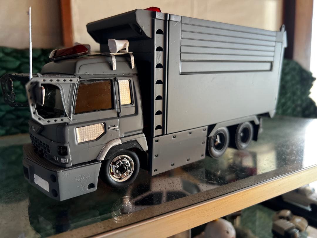 アオシマドルフィンデコトラ完成品